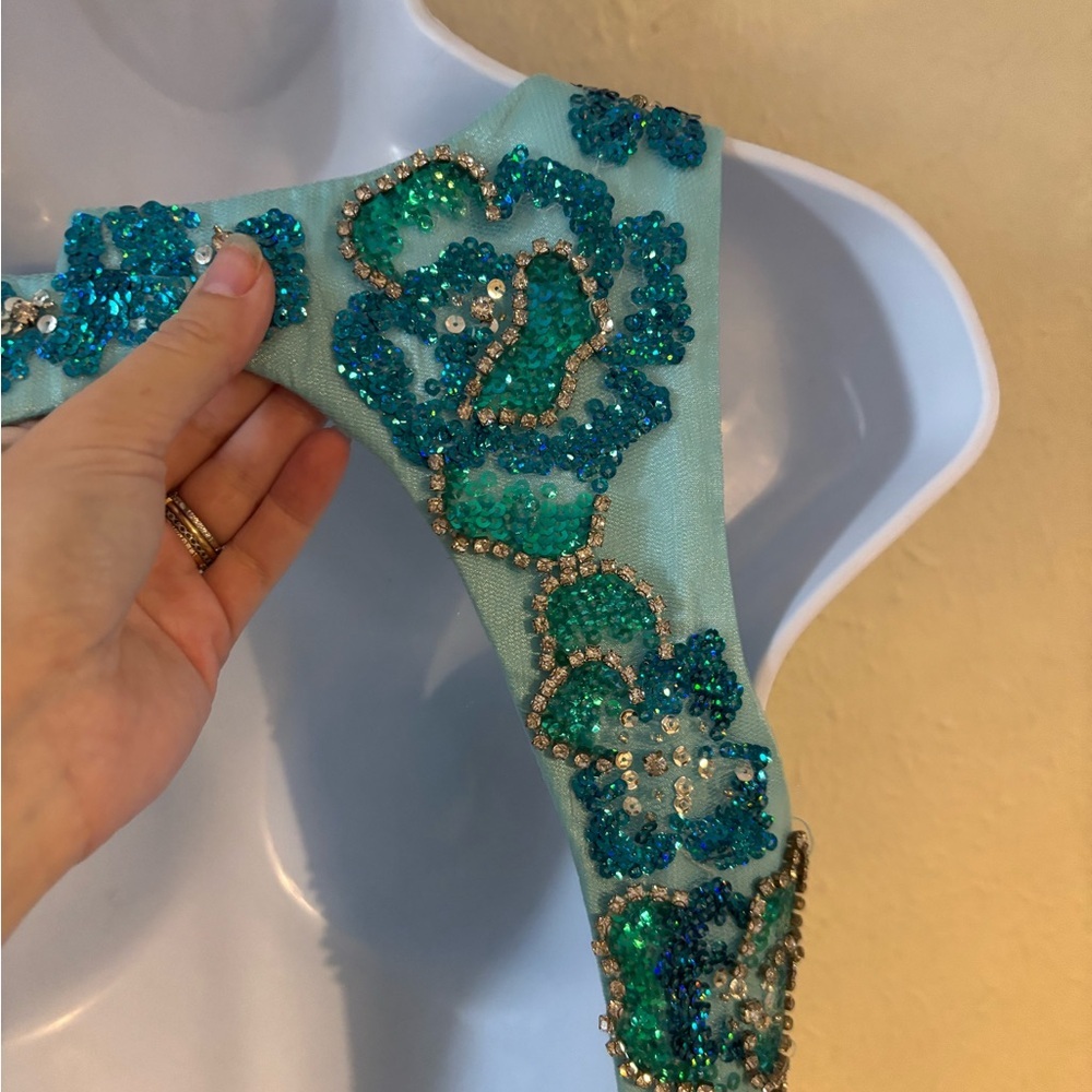 Poly Ariel Prom Dress - Picture 4 of 13